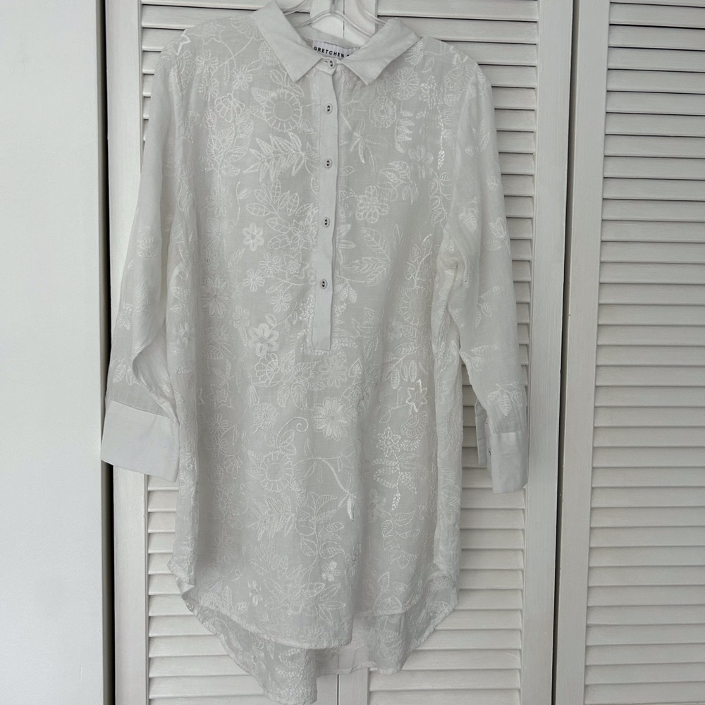 Gretchen Scott Designs White Embroidered Floral 1/2  Button-Up Beach Coverup.
